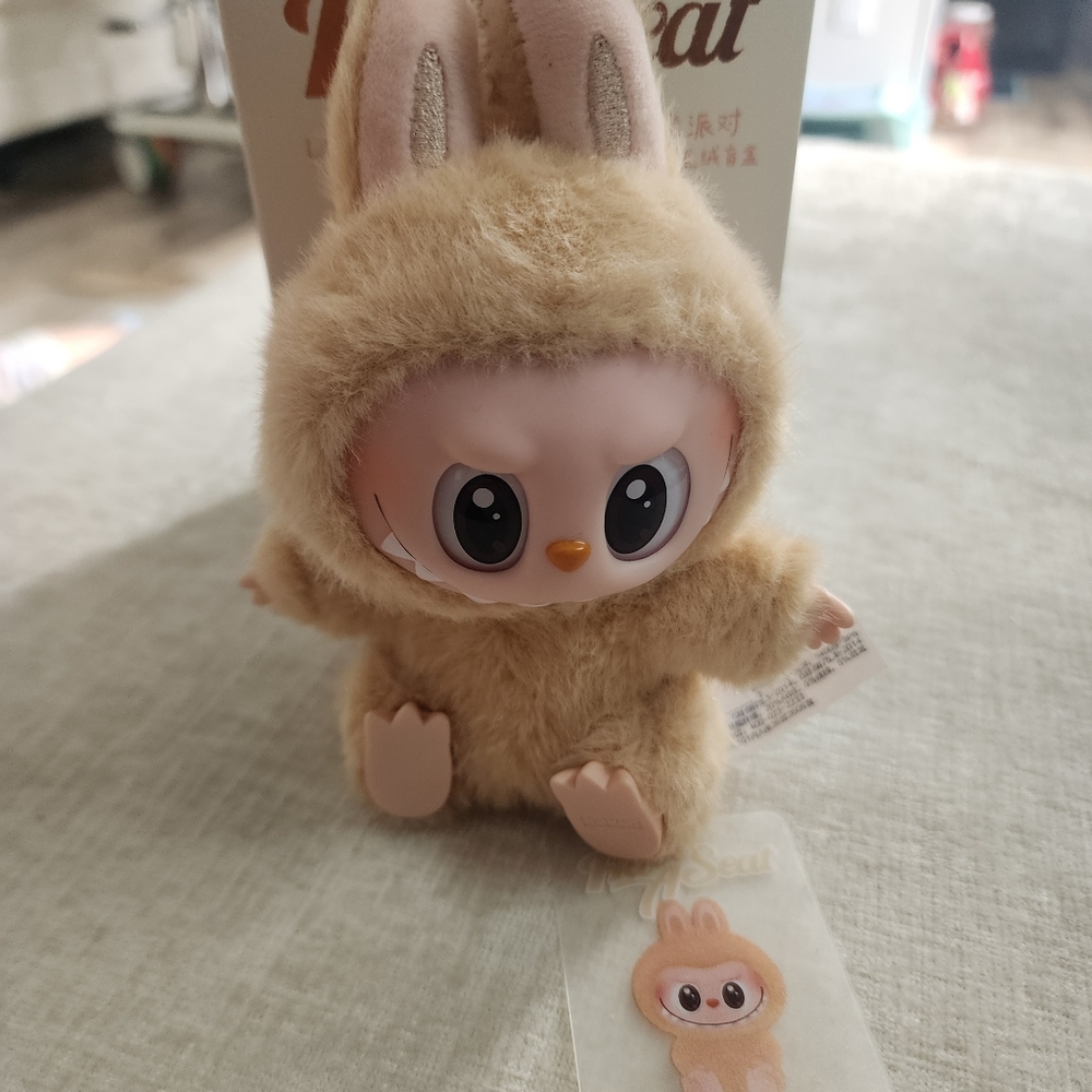 Authentic Labubu - Picture 2 of 7